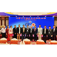 2024年12月4日本會出席了在中山國際酒店舉行的世界中中校友尋根聯歡晚會。